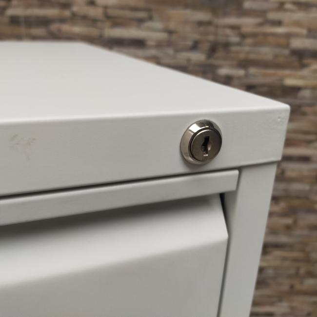  - 1x lichtgrijs in nette staat maar met 1 klein deukje-schade (11)