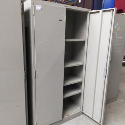  - set 3x Lips stalen werkplaatskasten intensief gebruikt met div gebruikssporen en lakschade (9)