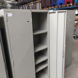  - set 3x Lips stalen werkplaatskasten intensief gebruikt met div gebruikssporen en lakschade (10)