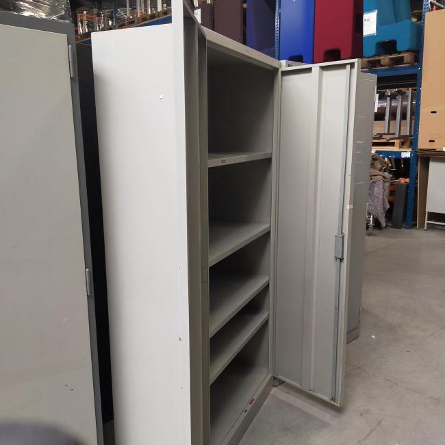  - set 3x Lips stalen werkplaatskasten intensief gebruikt met div gebruikssporen en lakschade (12)