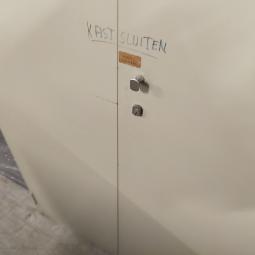  - set 3x Lips stalen werkplaatskasten intensief gebruikt met div gebruikssporen en lakschade (32)