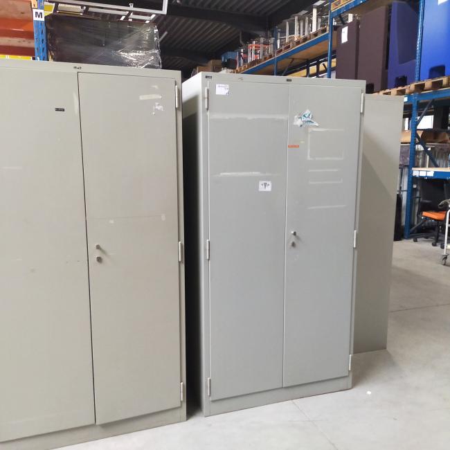  - set 3x Lips stalen werkplaatskasten intensief gebruikt met div gebruikssporen en lakschade (1)