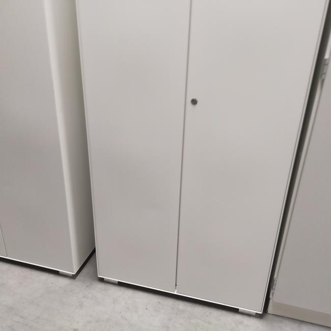  - partij witte metalen 2-deurs kantoorkasten incl sleutels nieuwstaat!! (19)