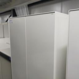  - partij witte metalen 2-deurs kantoorkasten incl sleutels nieuwstaat!! (25)