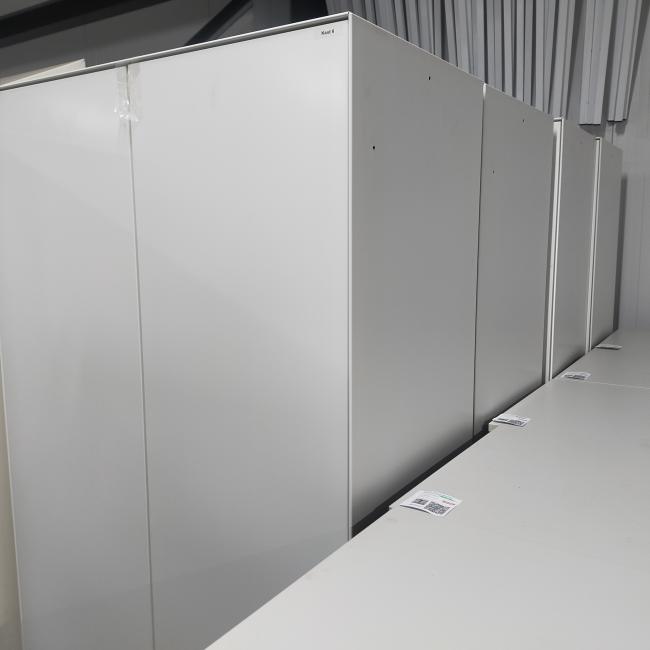  - partij witte metalen 2-deurs kantoorkasten incl sleutels nieuwstaat!! (26)