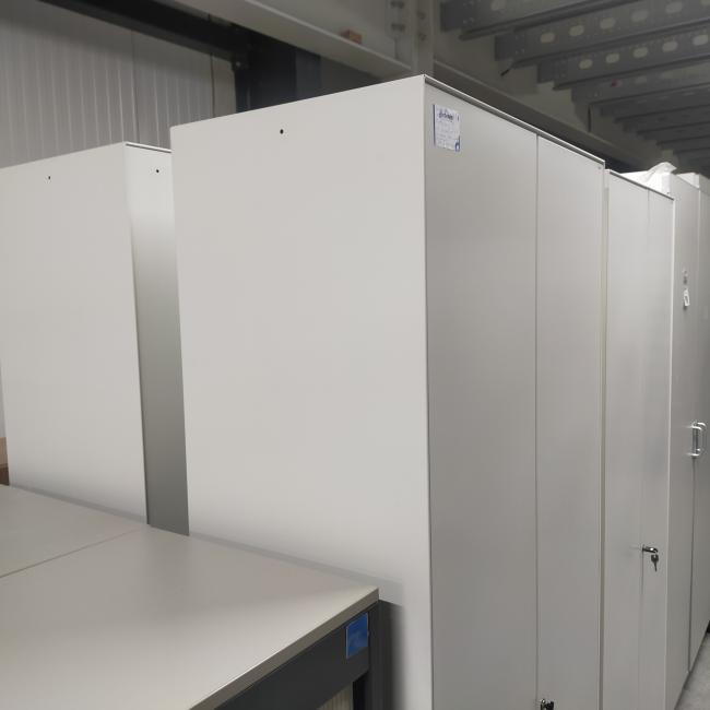  - partij witte metalen 2-deurs kantoorkasten incl sleutels nieuwstaat!! (30)