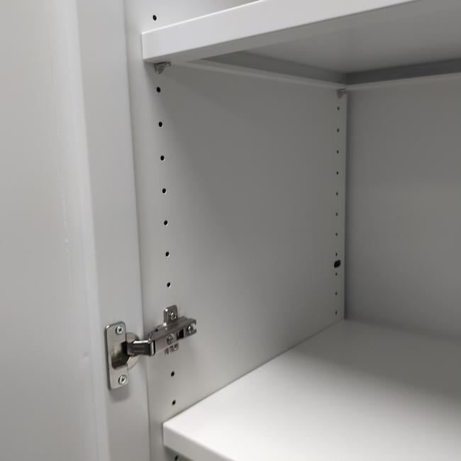  - partij witte metalen 2-deurs kantoorkasten incl sleutels nieuwstaat!! (32)