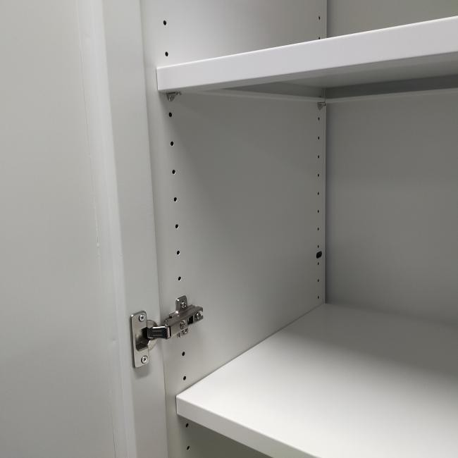  - partij witte metalen 2-deurs kantoorkasten incl sleutels nieuwstaat!! (33)