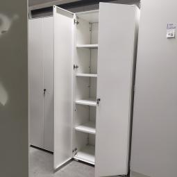  - partij witte metalen 2-deurs kantoorkasten incl sleutels nieuwstaat!! (38)