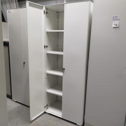  - partij witte metalen 2-deurs kantoorkasten incl sleutels nieuwstaat!! (41)