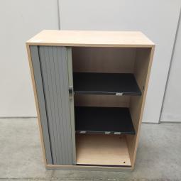  - 1x steelcase ahrend houtkleur met grijze kunststof roldeur en 2x zwarte ihv metalen schappen (5)