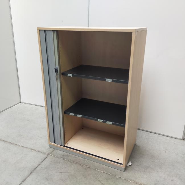  - 1x steelcase ahrend houtkleur met grijze kunststof roldeur en 2x zwarte ihv metalen schappen (7)