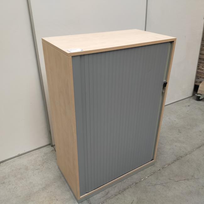  - 1x steelcase ahrend houtkleur met grijze kunststof roldeur en 2x zwarte ihv metalen schappen (12)