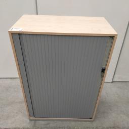  - 1x steelcase ahrend houtkleur met grijze kunststof roldeur en 2x zwarte ihv metalen schappen (13)