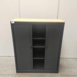  - 179,- pst 3x schaffenburg zwart met beuken kleur blad 148x120x45 cm zonder sleutels en 3x ihv schappen per kast (4)