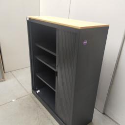  - 179,- pst 3x schaffenburg zwart met beuken kleur blad 148x120x45 cm zonder sleutels en 3x ihv schappen per kast (10)