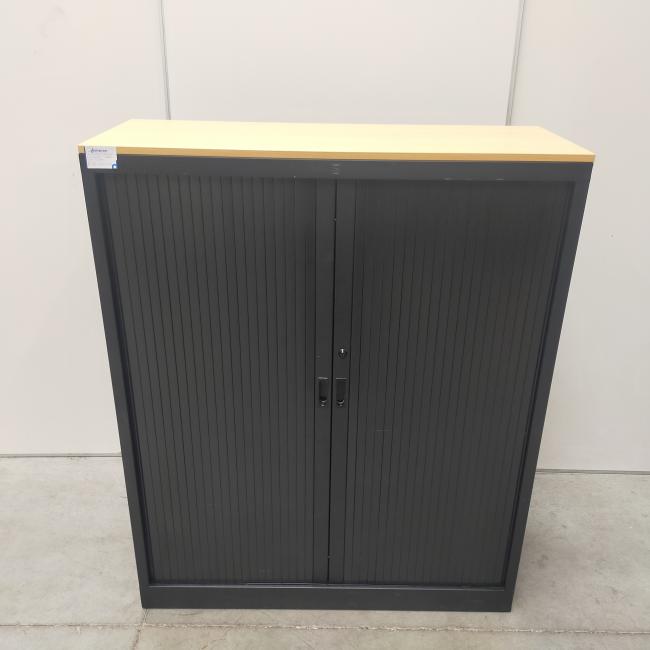  - 179,- pst 3x schaffenburg zwart met beuken kleur blad 148x120x45 cm zonder sleutels en 3x ihv schappen per kast (13)