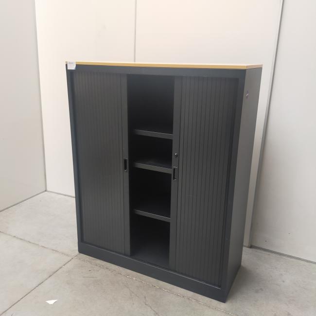  - 179,- pst 3x schaffenburg zwart met beuken kleur blad 148x120x45 cm zonder sleutels en 3x ihv schappen per kast (2)