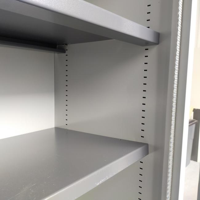  - 1x Sistec dikwandige brandvertragende kluiskast met 1x baardsleutel en 4 ihv metalen schappen (22)