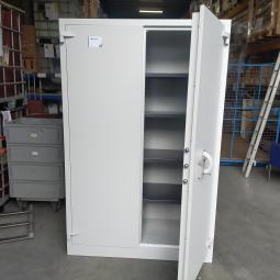  - 1x Sistec dikwandige brandvertragende kluiskast met 1x baardsleutel en 4 ihv metalen schappen (25)