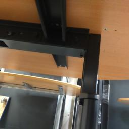  - 240x120 cm ovaal choreo beukenkleur 1x 150,- met krasjes rand (262)