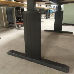  - 240x120 cm ovaal choreo beukenkleur 1x 150,- met krasjes rand (245)