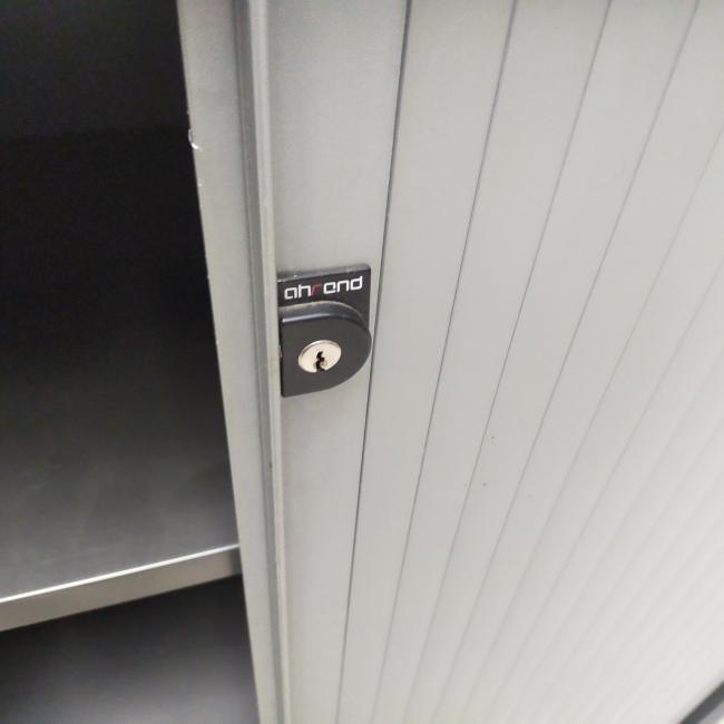  - ahrend alugrijs met lichte houtstrctuur blad (8)