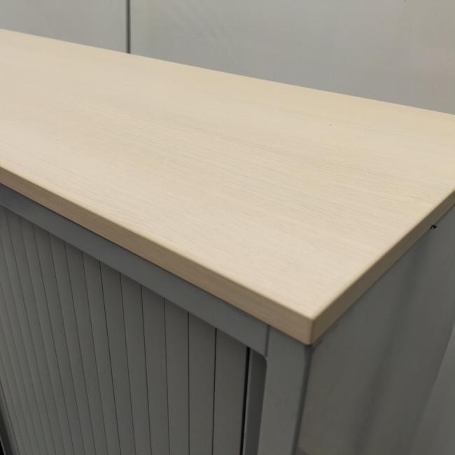  - ahrend alugrijs met lichte houtstrctuur blad (10)