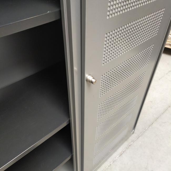  - ahrend alugrijze metalen akoestische kast schuifdeuren (13)