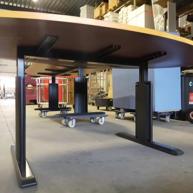  - Choreo antraciet metalen frame ihv met schroeven demontabel met ovaal beuken kleur houten blad (23)