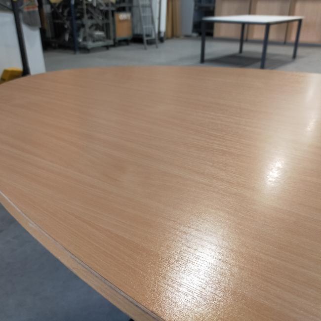  - Choreo antraciet metalen frame ihv met schroeven demontabel met ovaal beuken kleur houten blad (26)