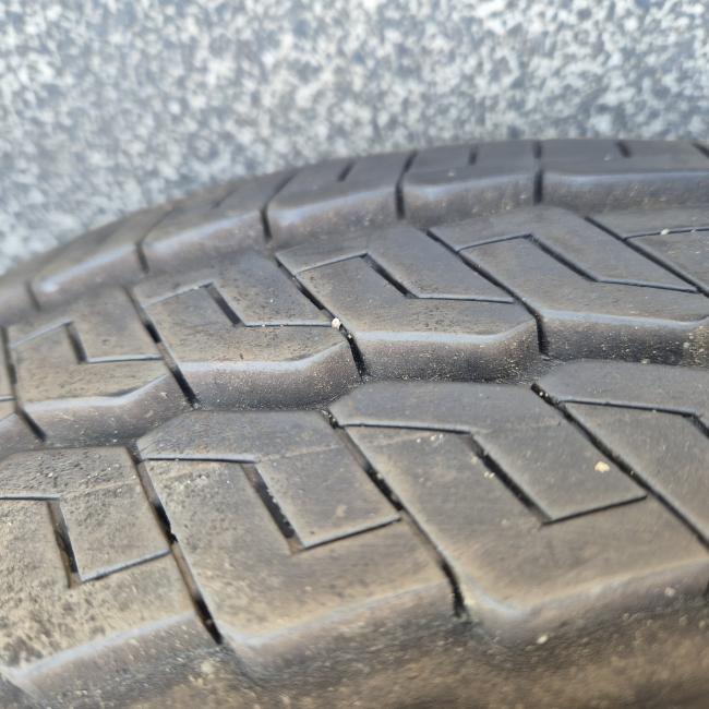  - 3x continental vancoCamper  215-70-R15 CP  109R   7-9 mm (10)