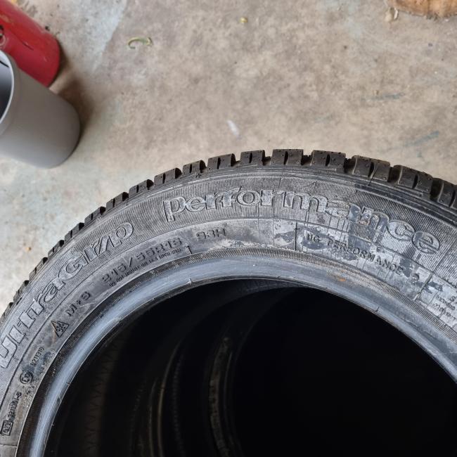  - 4x goodyear winterbanden 215-55-R16  93 H  (2)