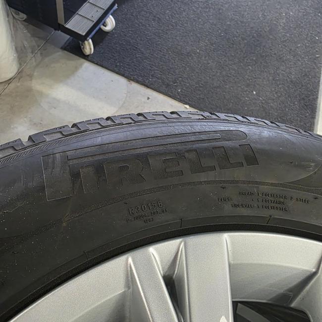  - banden VW TIQUAN 215-65-R17 99H (4)