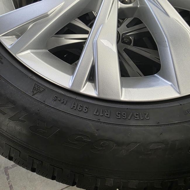  - banden VW TIQUAN 215-65-R17 99H (5)