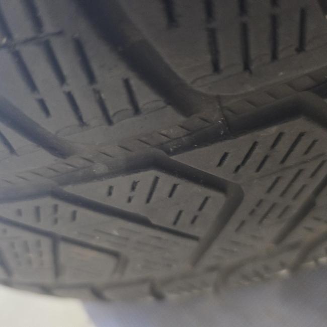  - banden VW TIQUAN 215-65-R17 99H (6)