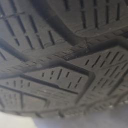  - banden VW TIQUAN 215-65-R17 99H (6)