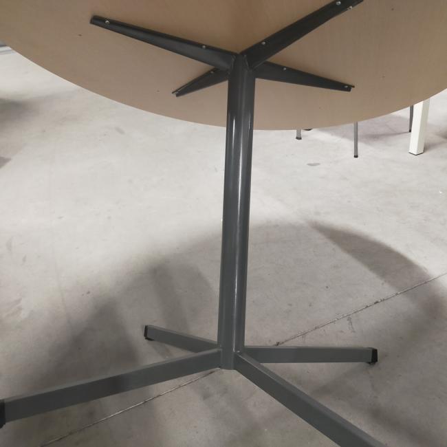  - klein ovaal houten blad licht beuken kleur en antraciet stalen poot (8)