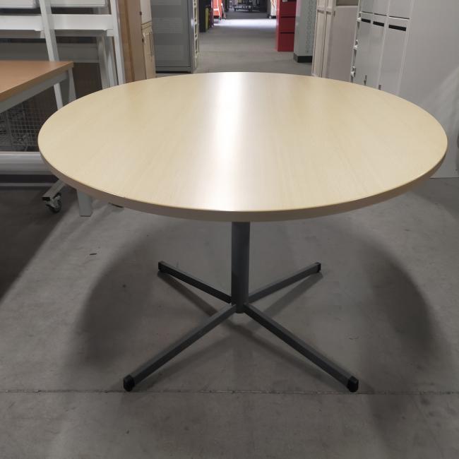  - klein ovaal houten blad licht beuken kleur en antraciet stalen poot (15)