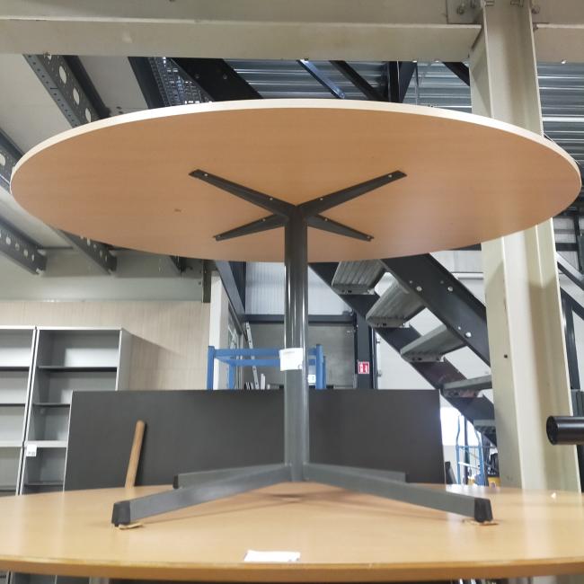  - klein ovaal houten blad licht beuken kleur en antraciet stalen poot (27)