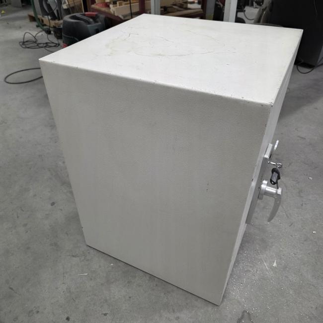  - kleine degelijke kluis afm 75x54x55 cm hxbxd   (4)