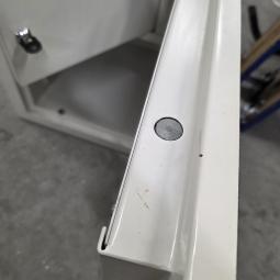  - kleine degelijke kluis afm 75x54x55 cm hxbxd   (10)