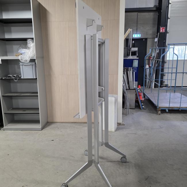  - verrijdbaar whitebord 110x70 cm ihv 185-200 cm (6)