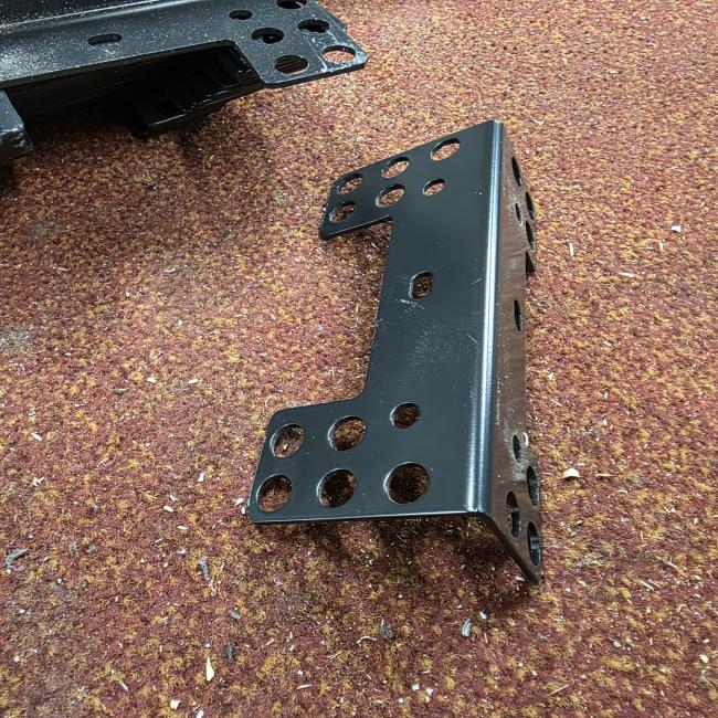  - partij metalen hoekprofielen hoeklijn  135x60x40 mm  dikte 2 mm (4)