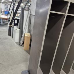  - stalen garderobekast afm 180x123x50 cm  (6)
