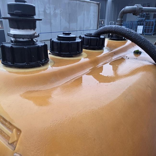  - afm 175x100x75 cm   120x120x80 lekbak  (2)