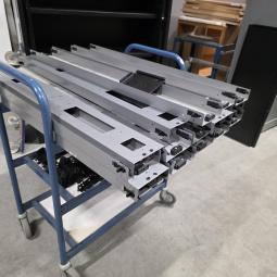  - kabelgoot + bevestiging afm 110x13x5 cm  (2)