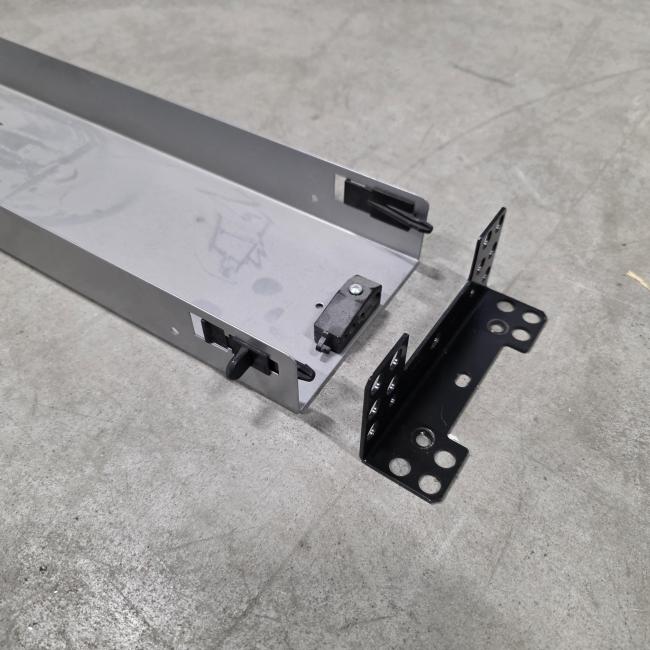  - kabelgoot + bevestiging afm 110x13x5 cm  (5)