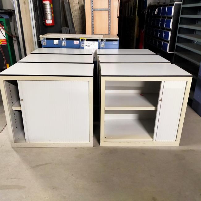  - 6x 95,- pst Lensvelt creme metaal met lichtgrijze roldeur en trespa blad 75x80x45 cm excl sleutels (4)