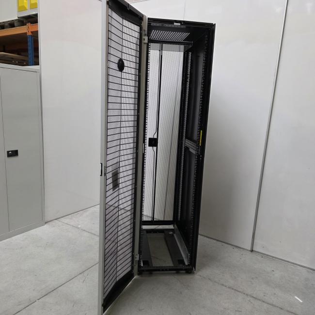  - dell patchkast afm 225x110x60 cm  (7)